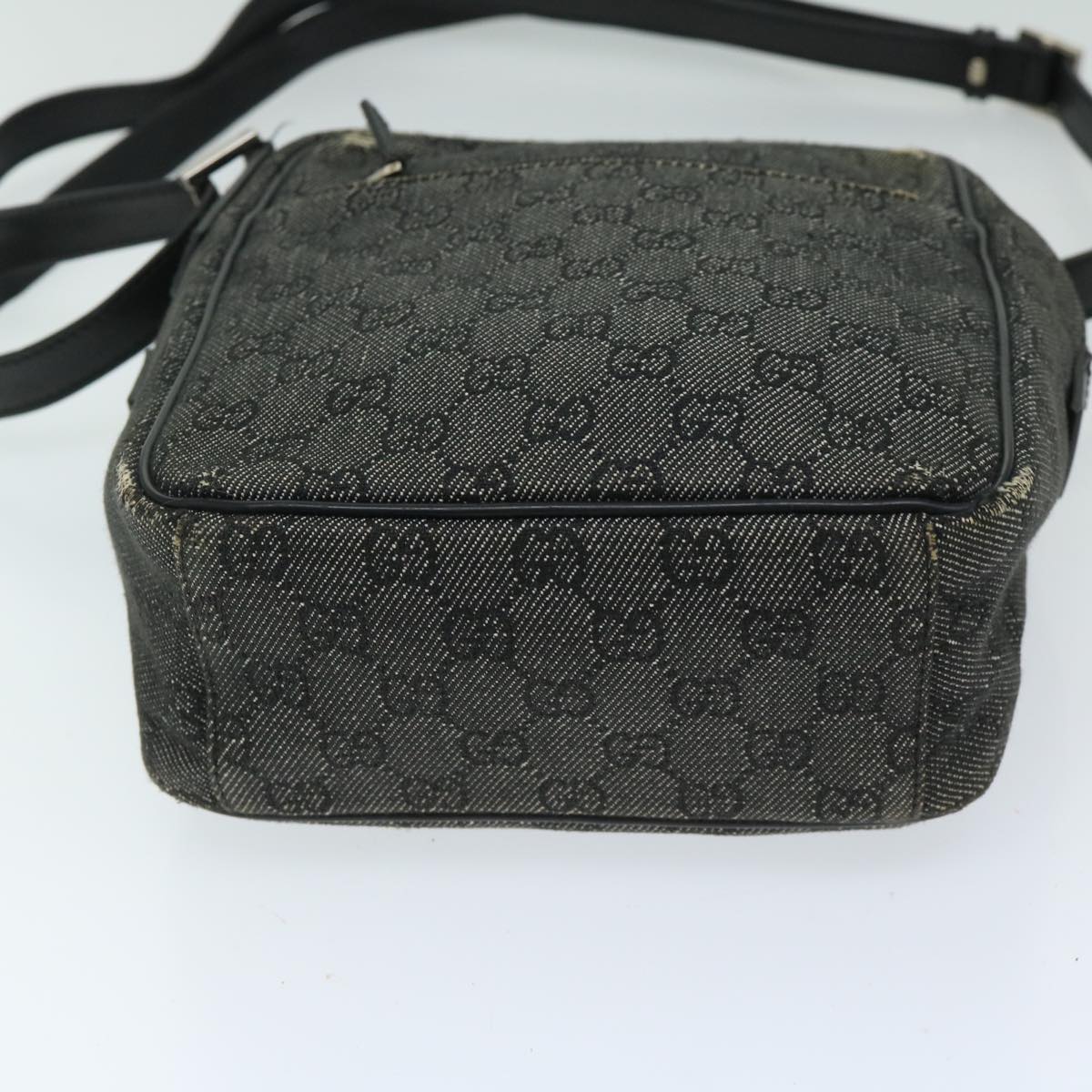 GUCCI GG Canvas Shoulder Bag Gray 03136 Auth 68470