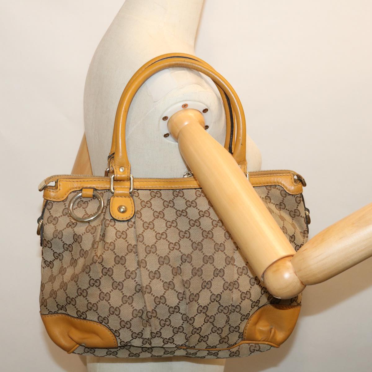 GUCCI GG Canvas Hand Bag Beige 247902 Auth 68600