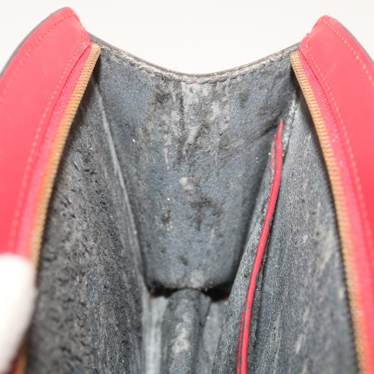 LOUIS VUITTON Epi Trousse Crete Clutch Bag Red M48407 LV Auth 68989