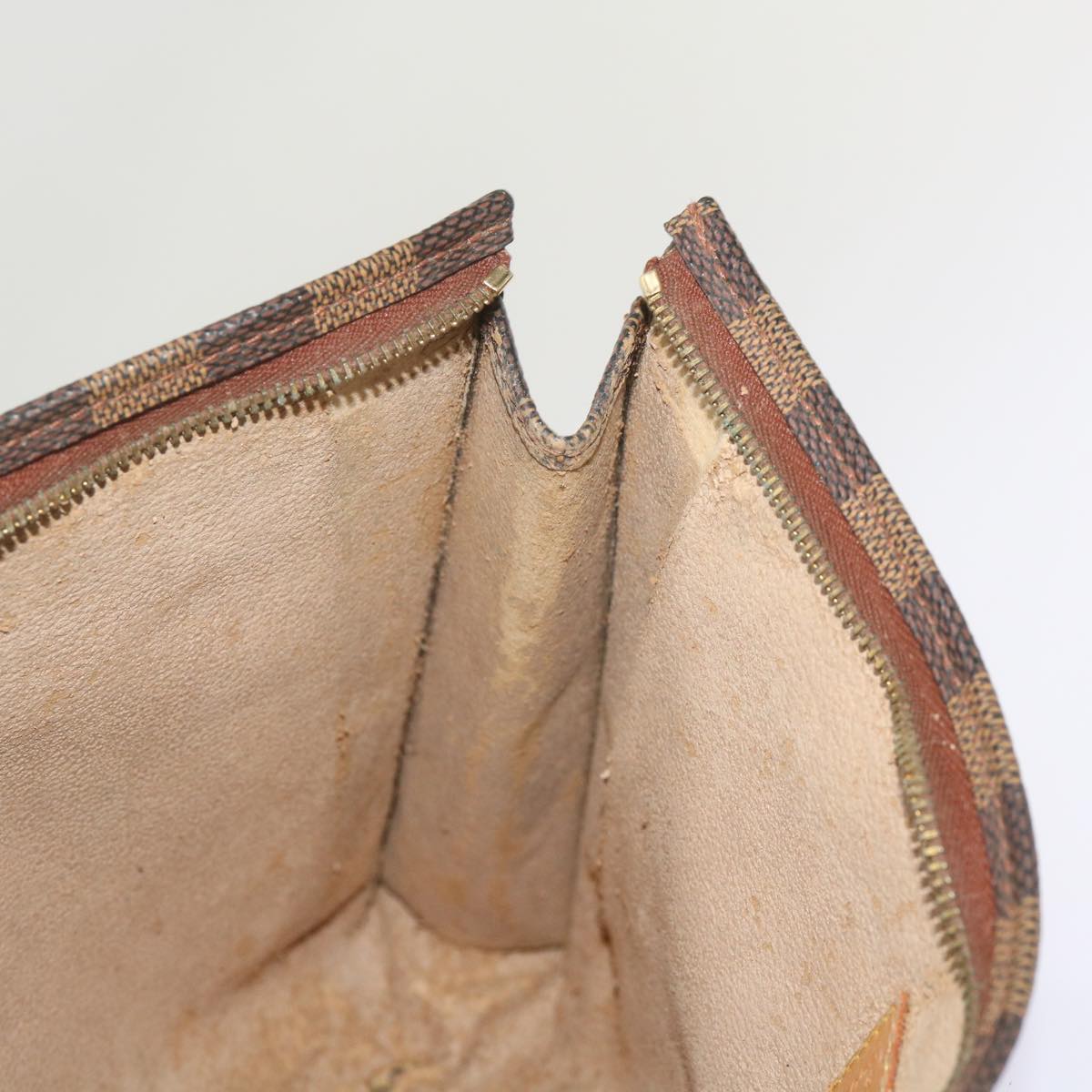 LOUIS VUITTON Damier Ebene Poche Toilette 26 Pouch N47543 LV Auth 69267