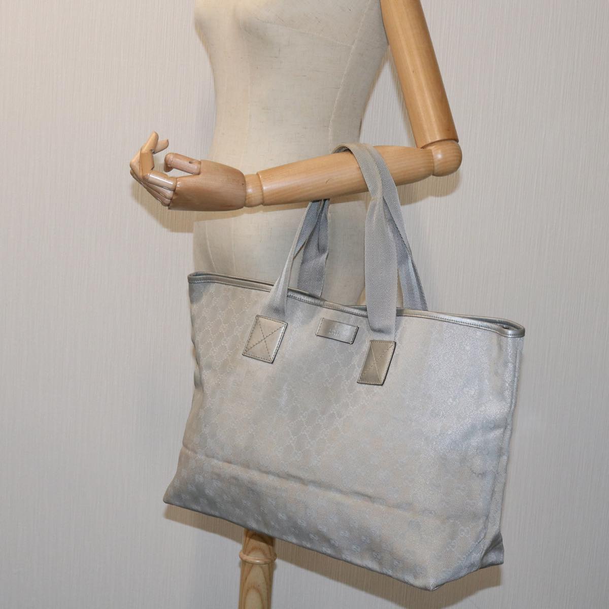 GUCCI GG Canvas Tote Bag Outlet Silver 267474 Auth 69367