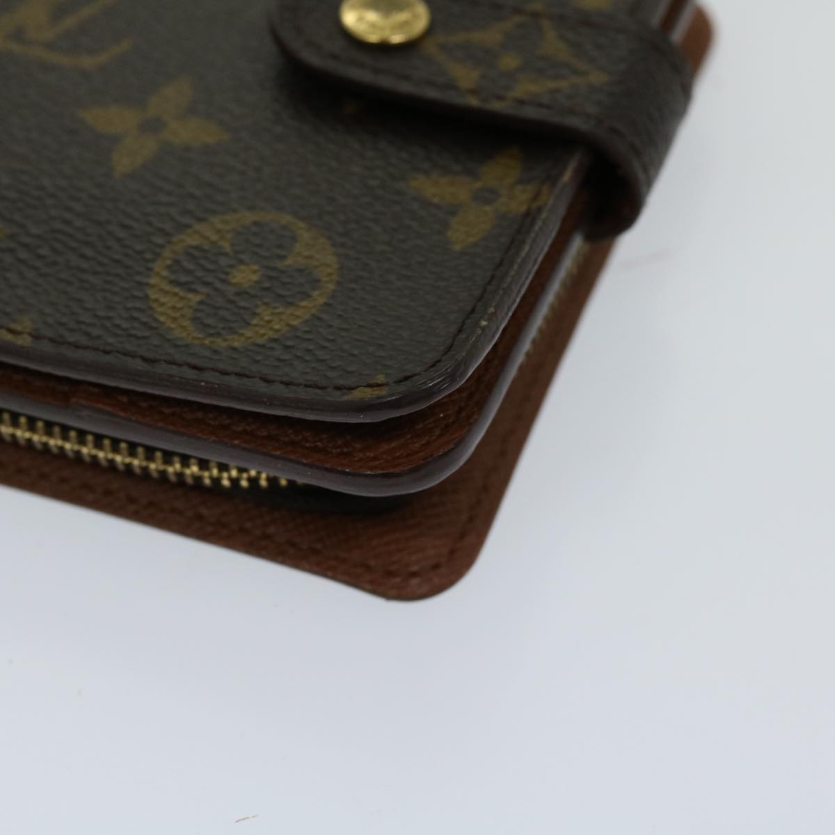 LOUIS VUITTON Monogram Compact Zip Wallet M61667 LV Auth 69680