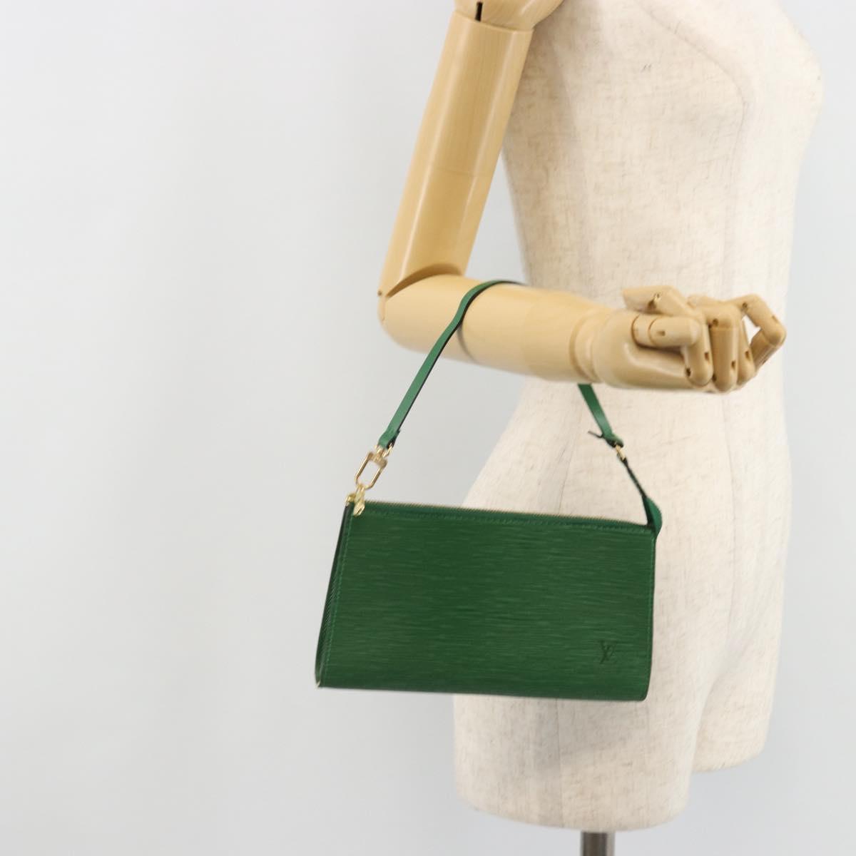 LOUIS VUITTON Epi Pochette Accessoires Pouch Green M52984 LV Auth 69826