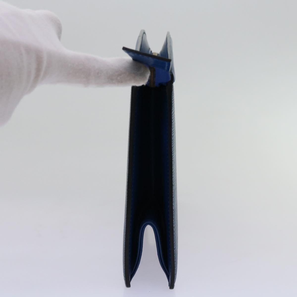 LOUIS VUITTON Epi Trousse Crete Pouch Blue M48405 LV Auth 70000