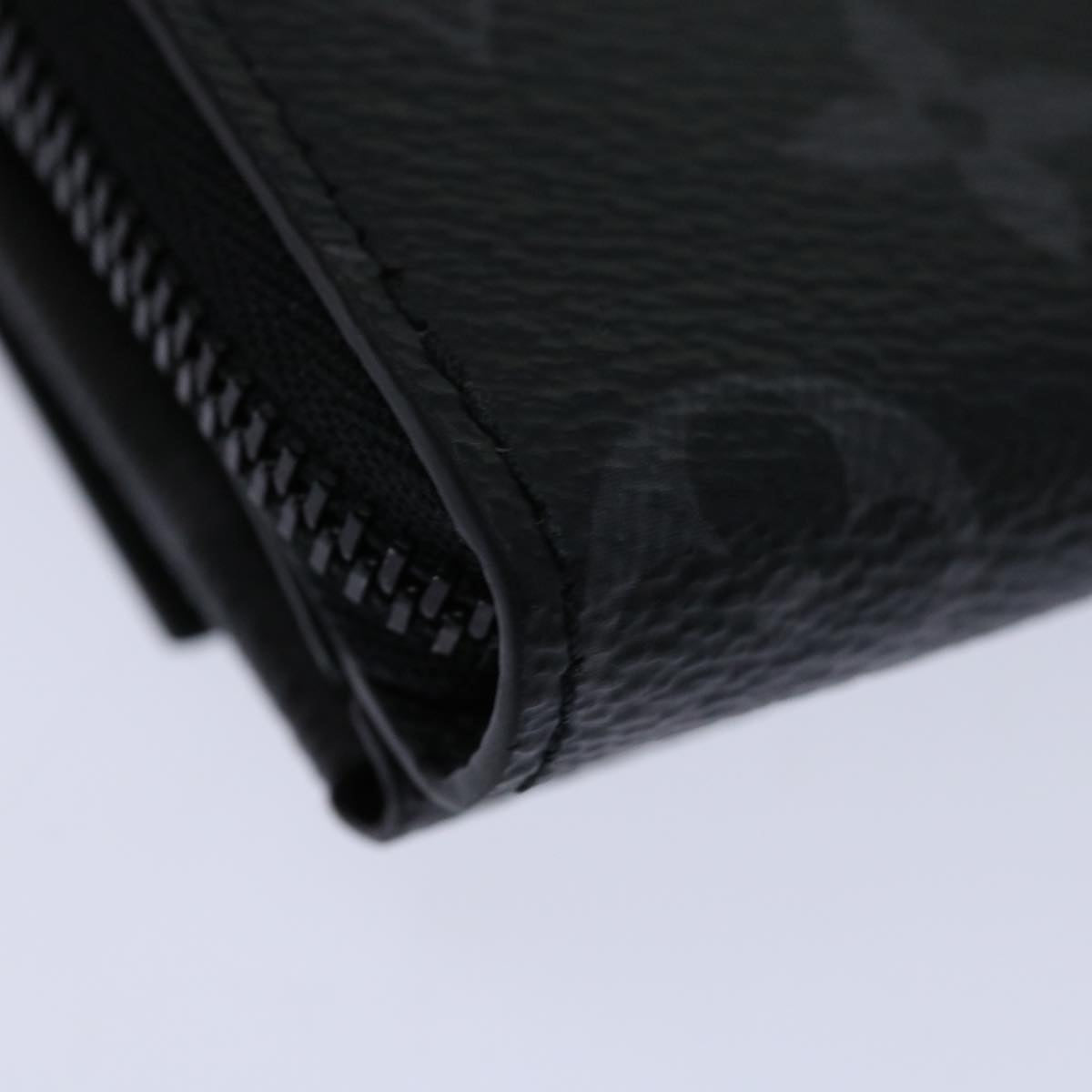 LOUIS VUITTON Monogram Eclipse Discovery Compact Wallet M67630 LV Auth 70054S