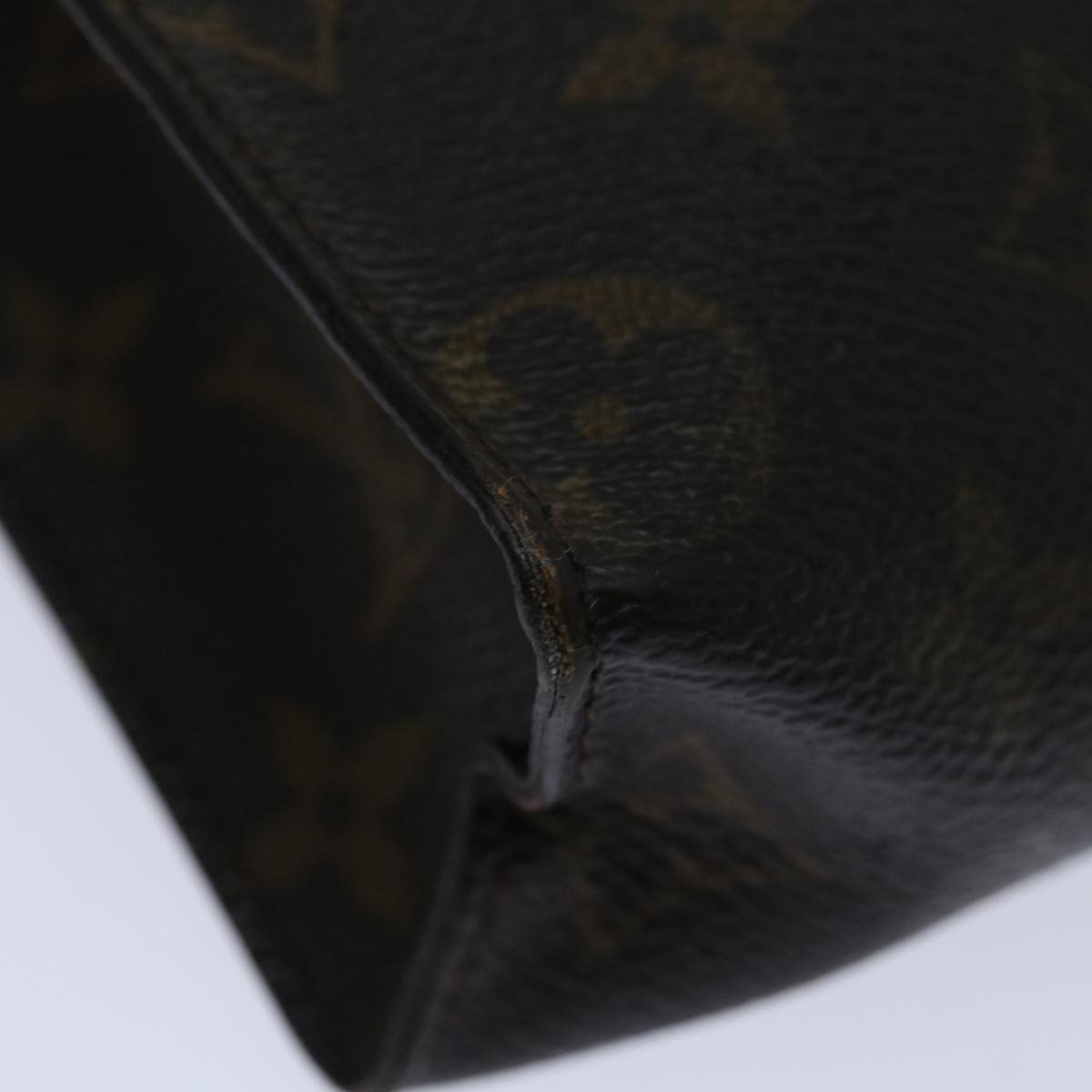 LOUIS VUITTON Monogram Poche Toilette 26 Pouch M47542 LV Auth 70085
