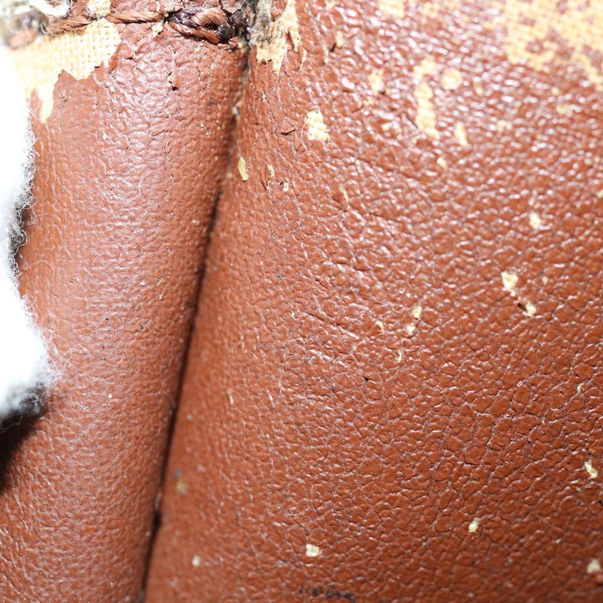 LOUIS VUITTON Monogram Poche Toilette 26 Pouch M47542 LV Auth 70085