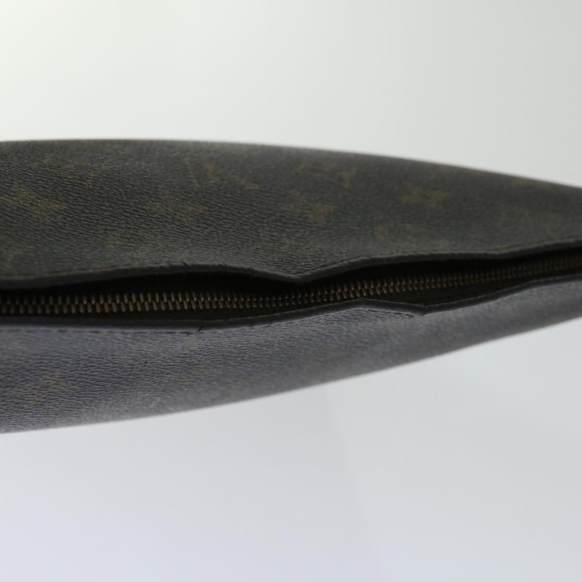 LOUIS VUITTON Monogram Poche Toilette 26 Pouch M47542 LV Auth 70085