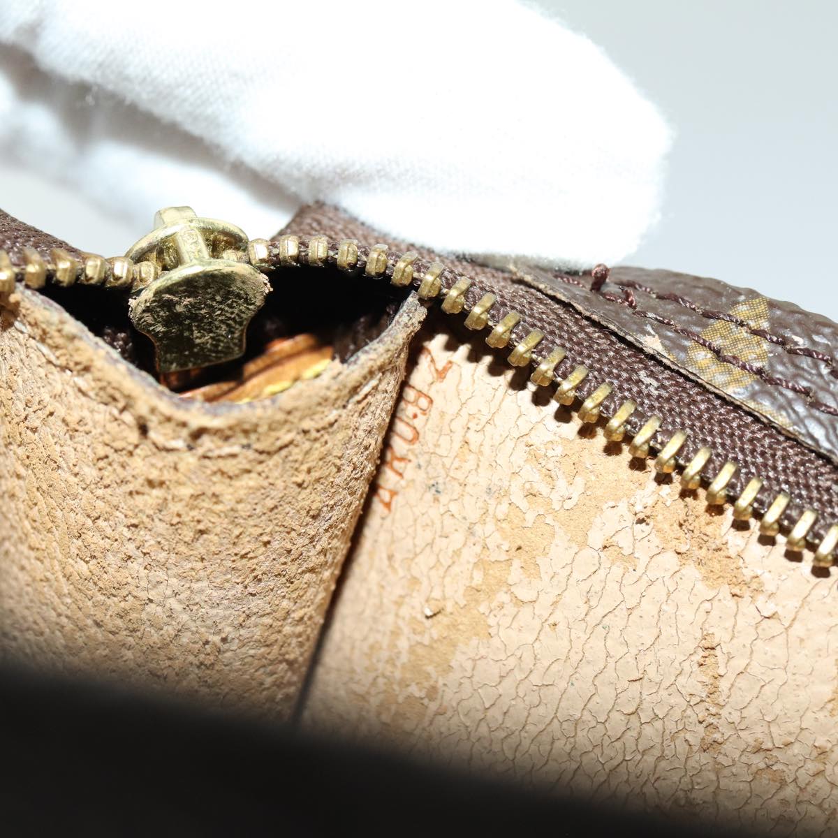 LOUIS VUITTON Monogram Bucket PM Pouch Accessory Pouch LV Auth 70300