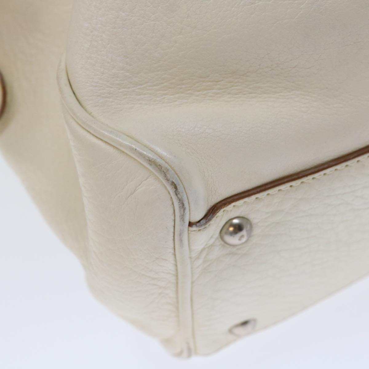 Salvatore Ferragamo Gancini Shoulder Bag Leather White Auth 70361