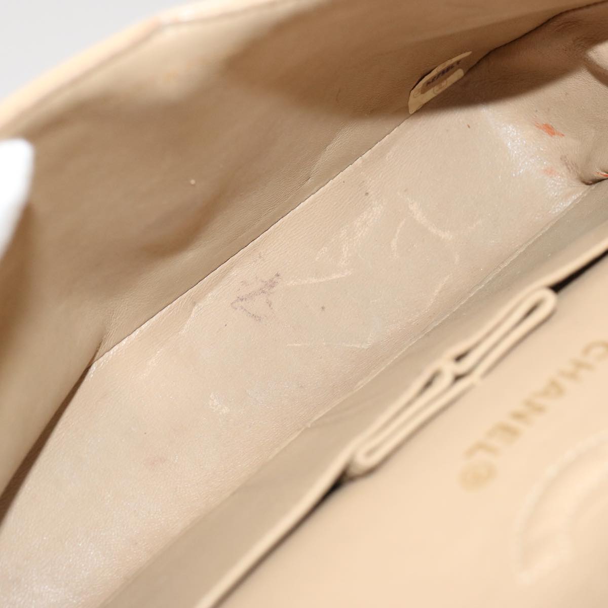 CHANEL Matelasse Chain Shoulder Bag Lamb Skin Beige CC Auth 70454A