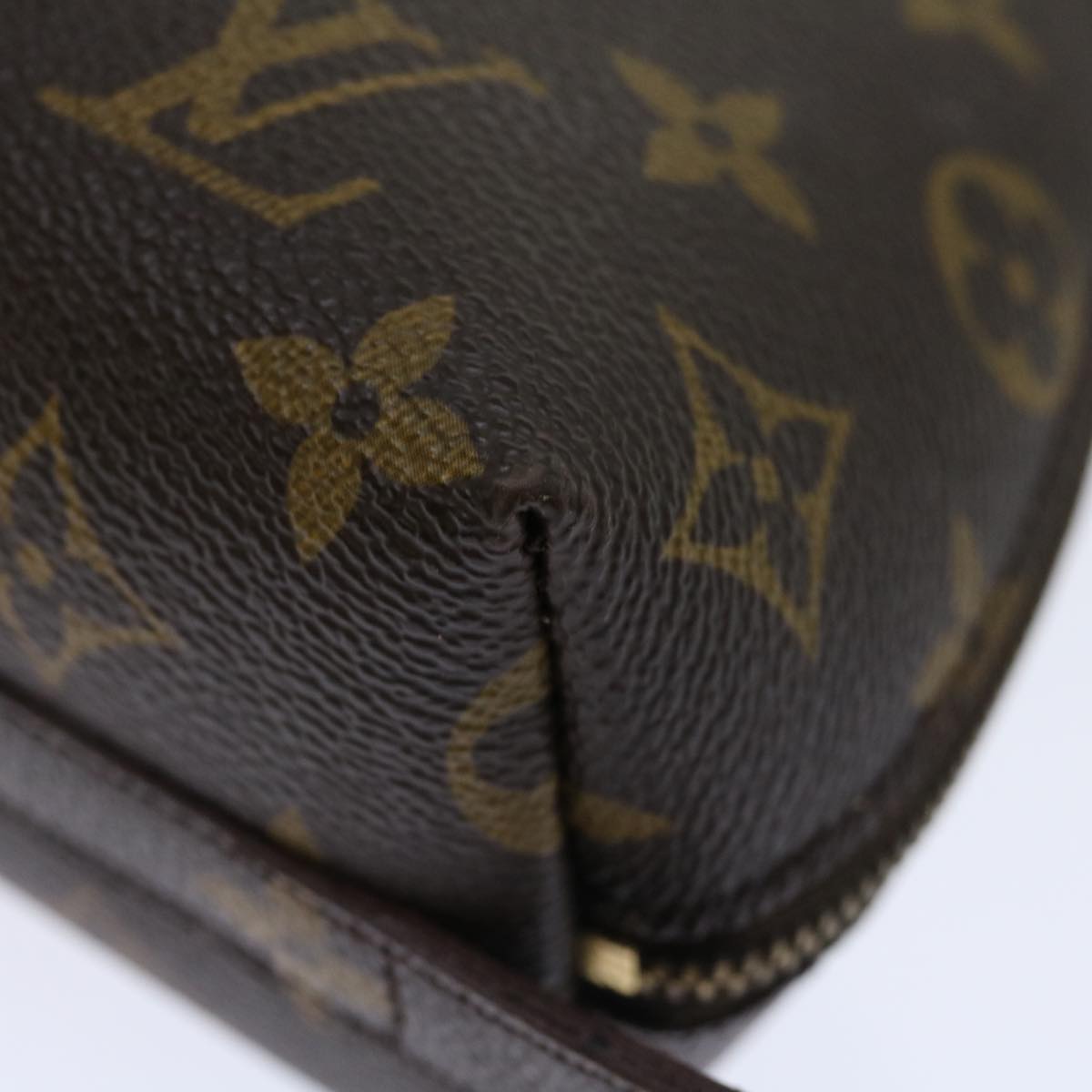 LOUIS VUITTON Monogram Trousse Demi Ronde Cosmetic Pouch M47520 LV Auth 70486