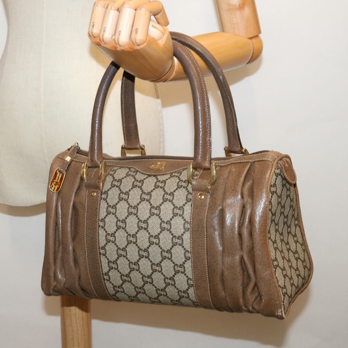 GUCCI GG PLUS Canvas Hand Bag PVC Beige Brown Auth 70578