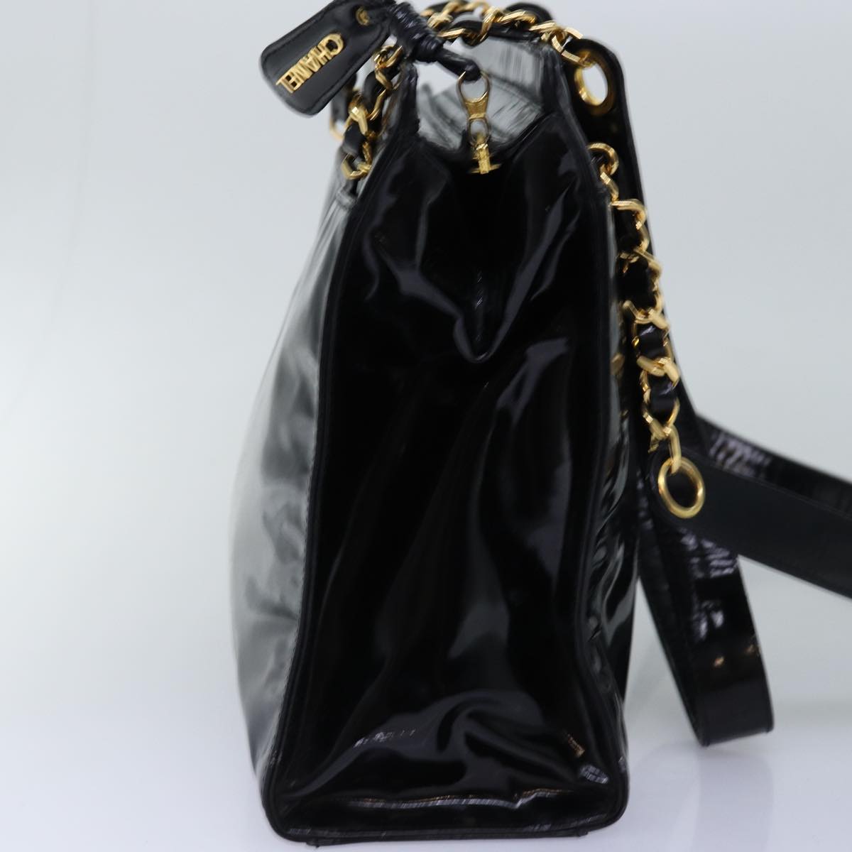 CHANEL Chain Shoulder Bag Patent leather Black CC Auth 71572