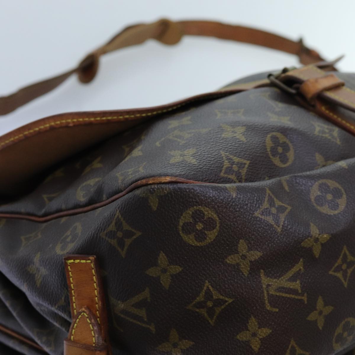 LOUIS VUITTON Monogram Saumur 35 Shoulder Bag M42254 LV Auth 71716