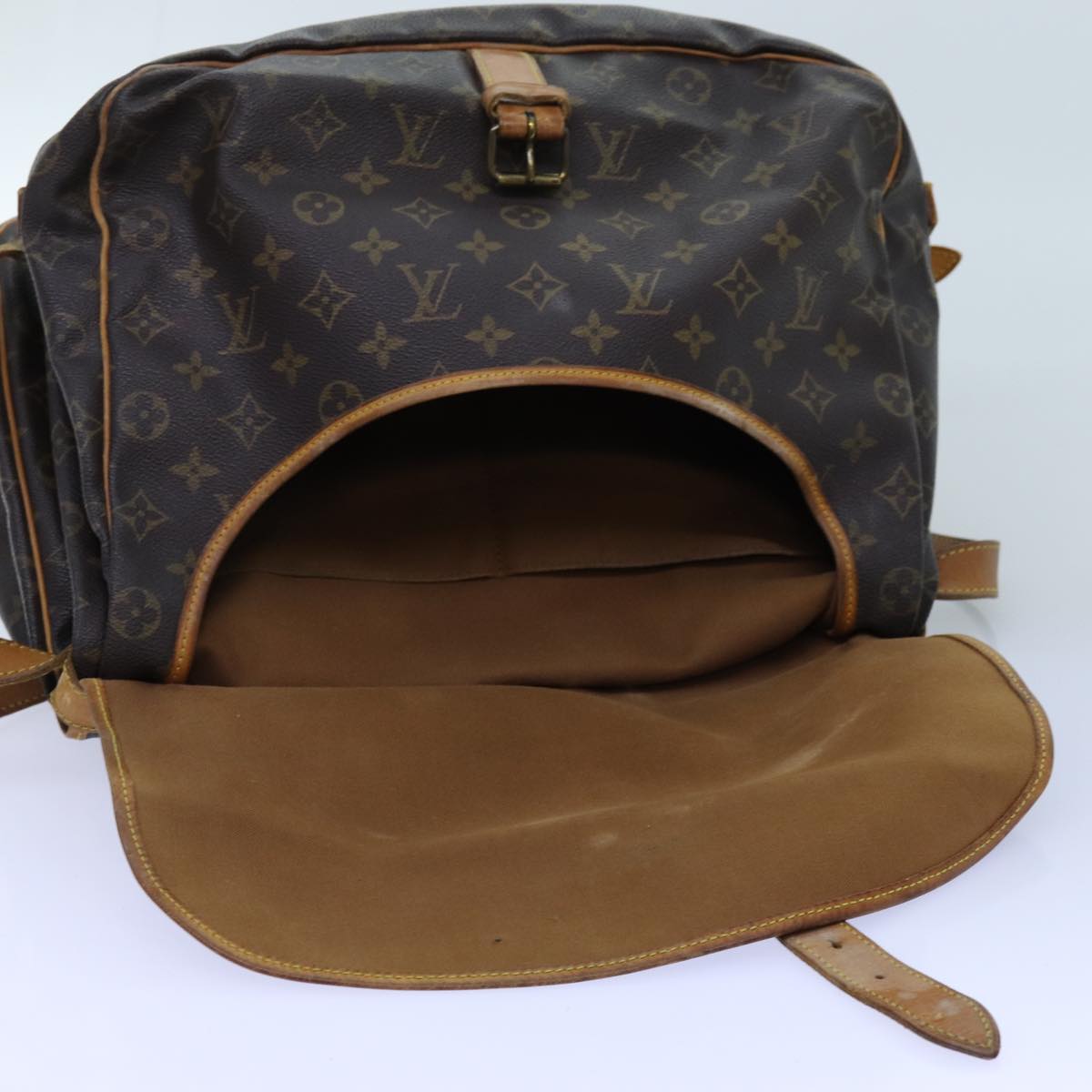 LOUIS VUITTON Monogram Saumur 35 Shoulder Bag M42254 LV Auth 71717