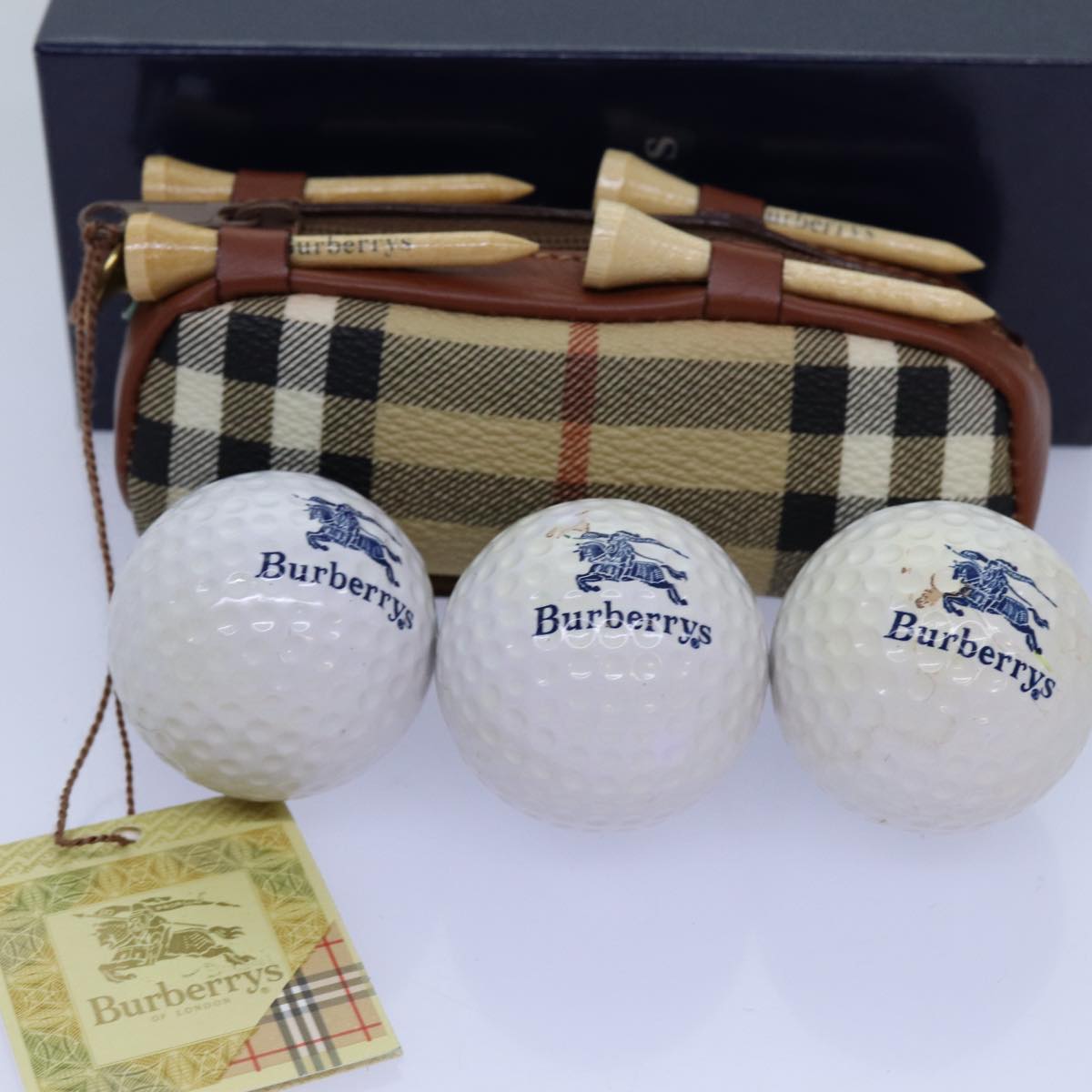 Burberrys Nova Check Golf Balls & Golf Ball Cases PVC Leather Beige Auth 72040