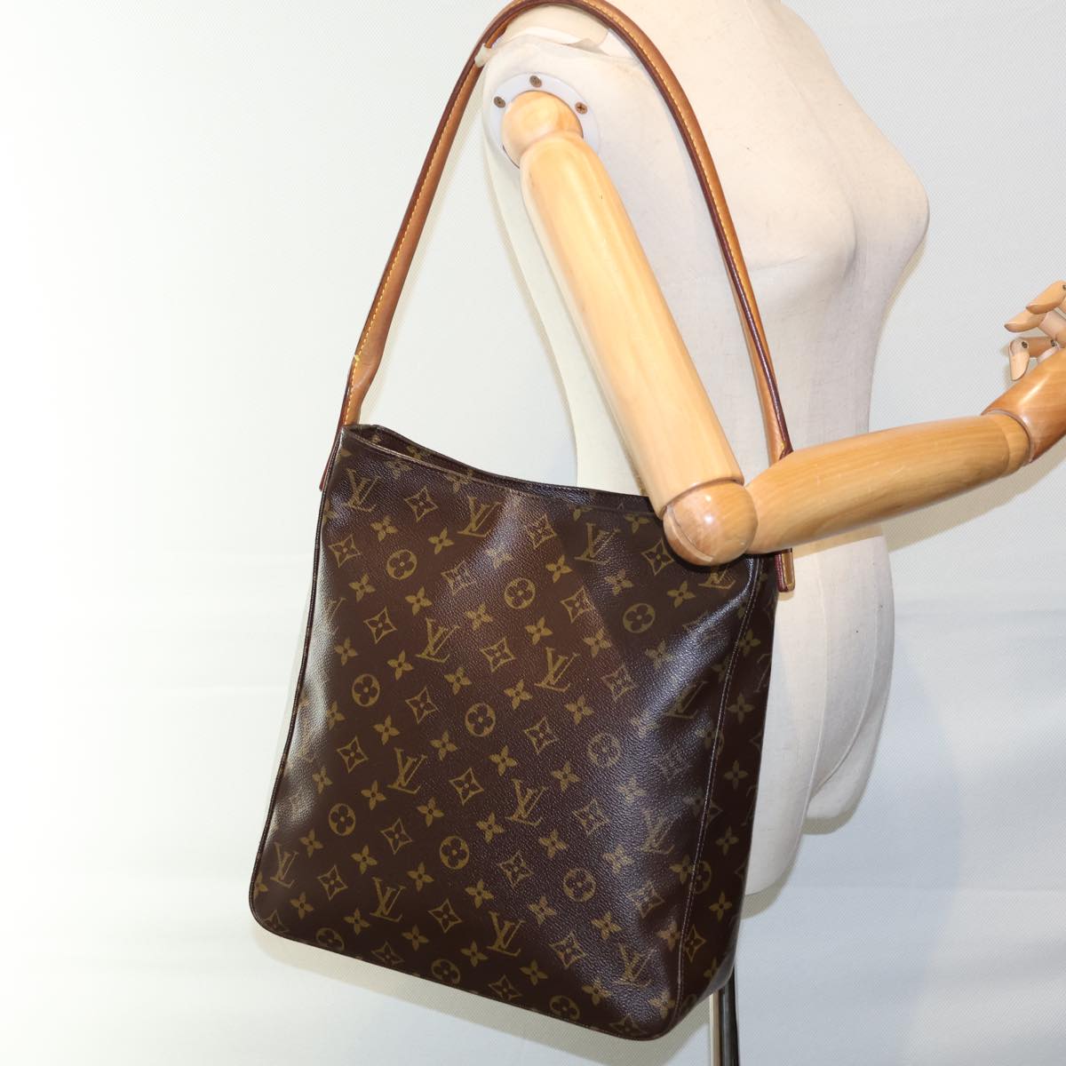 LOUIS VUITTON Monogram Looping GM Shoulder Bag M51145 LV Auth 72368