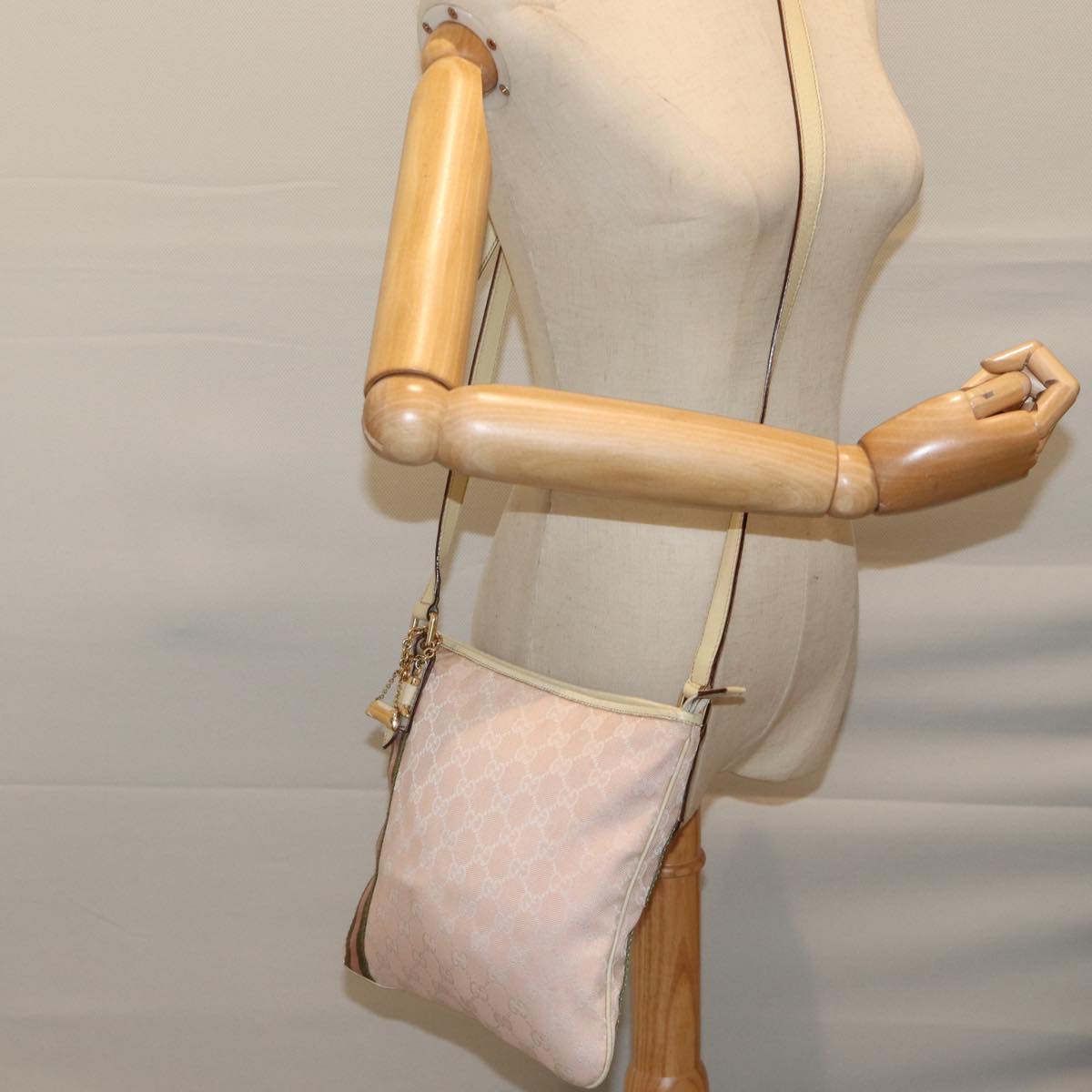 GUCCI GG Canvas Sherry Line Shoulder Bag Pink Khaki 144388 Auth 72593