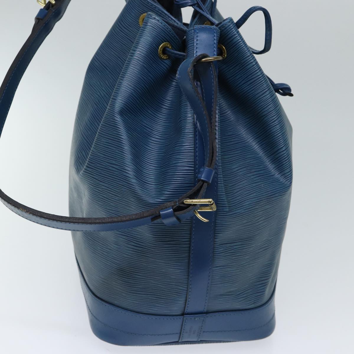 LOUIS VUITTON Epi Noe Shoulder Bag Blue M44005 LV Auth 72650