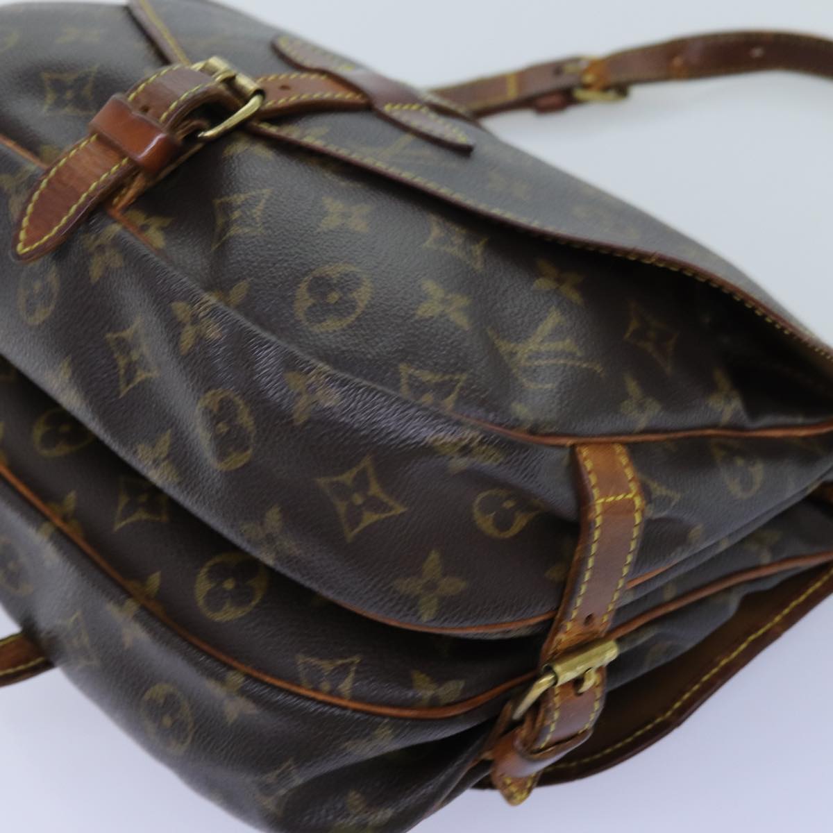 LOUIS VUITTON Monogram Saumur 30 Shoulder Bag M42256 LV Auth 72653