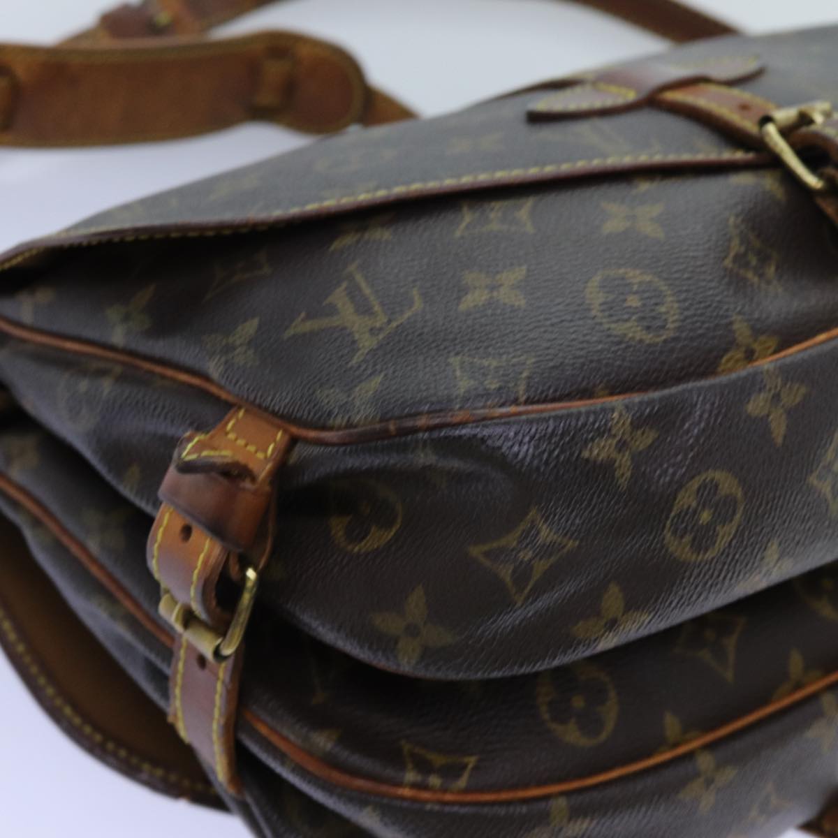 LOUIS VUITTON Monogram Saumur 30 Shoulder Bag M42256 LV Auth 72653