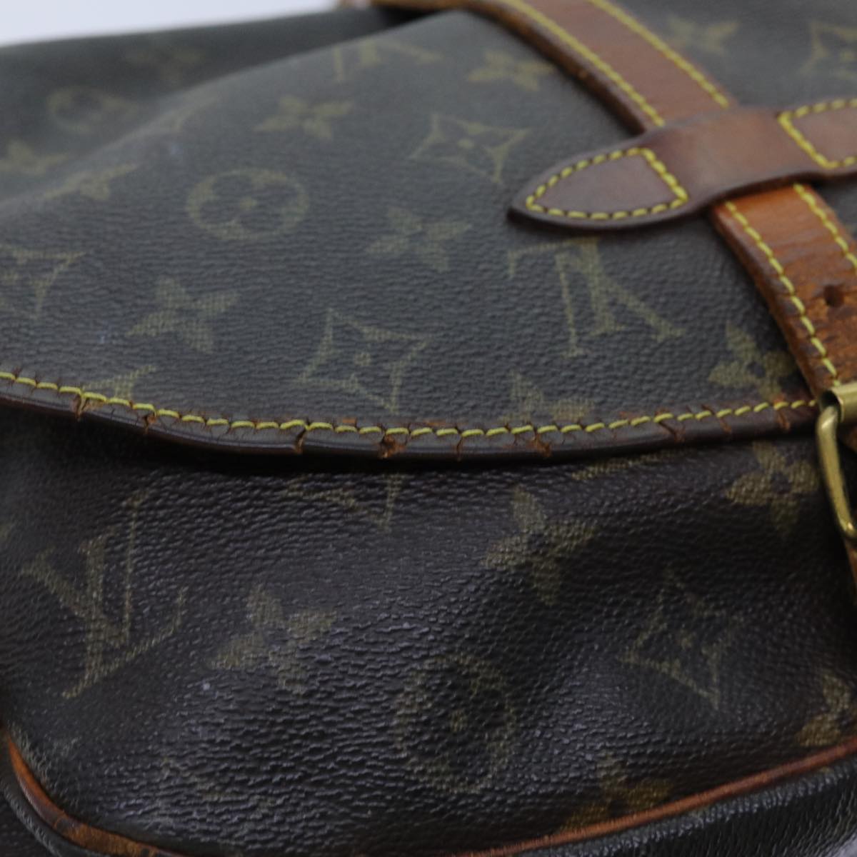 LOUIS VUITTON Monogram Saumur 30 Shoulder Bag M42256 LV Auth 72653