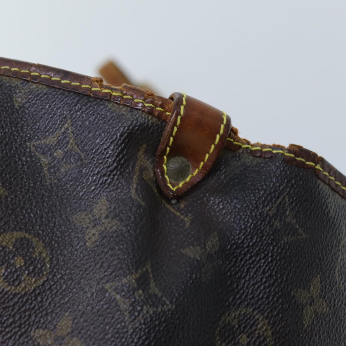 LOUIS VUITTON Monogram Saumur 30 Shoulder Bag M42256 LV Auth 72653