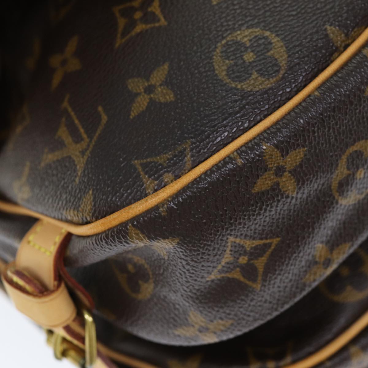 LOUIS VUITTON Monogram Saumur 30 Shoulder Bag M42256 LV Auth 72930