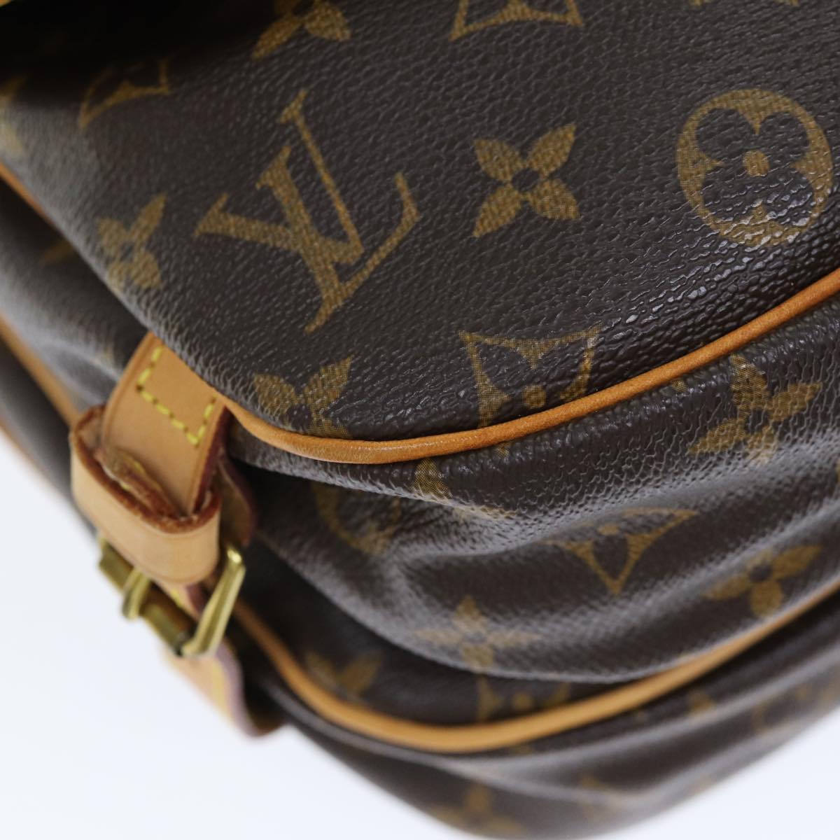 LOUIS VUITTON Monogram Saumur 30 Shoulder Bag M42256 LV Auth 72930