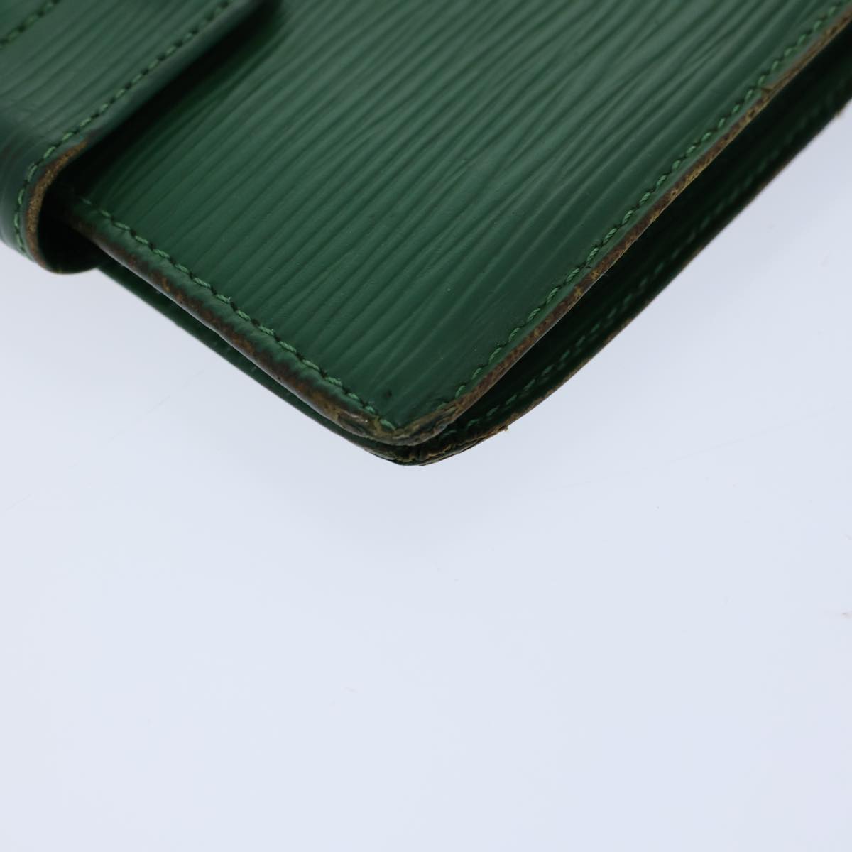 LOUIS VUITTON Epi Wallet Green LV Auth 72940