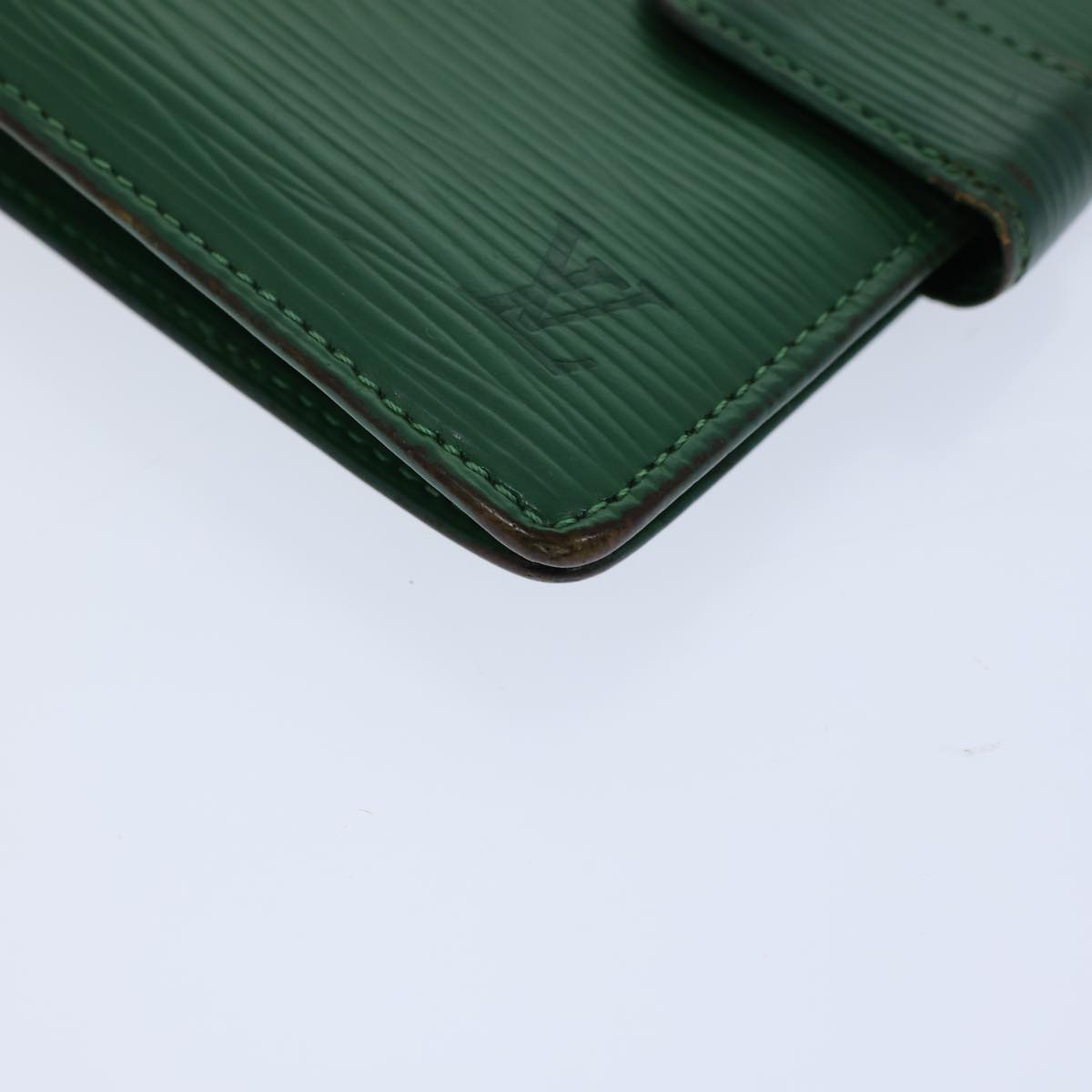 LOUIS VUITTON Epi Wallet Green LV Auth 72940