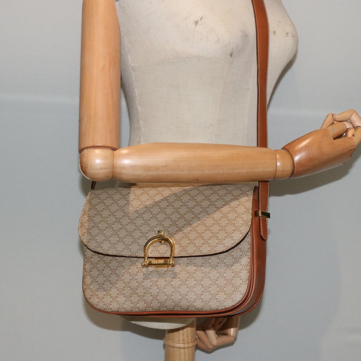 CELINE Macadam Canvas Shoulder Bag Beige Auth 73027