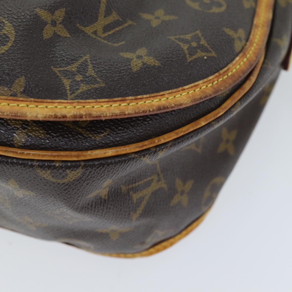 LOUIS VUITTON Monogram Menilmontant MM Shoulder Bag M40473 LV Auth 73077