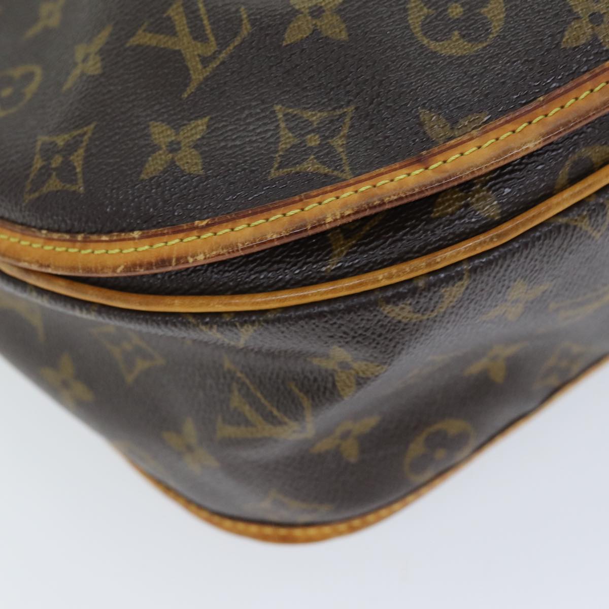 LOUIS VUITTON Monogram Menilmontant MM Shoulder Bag M40473 LV Auth 73077