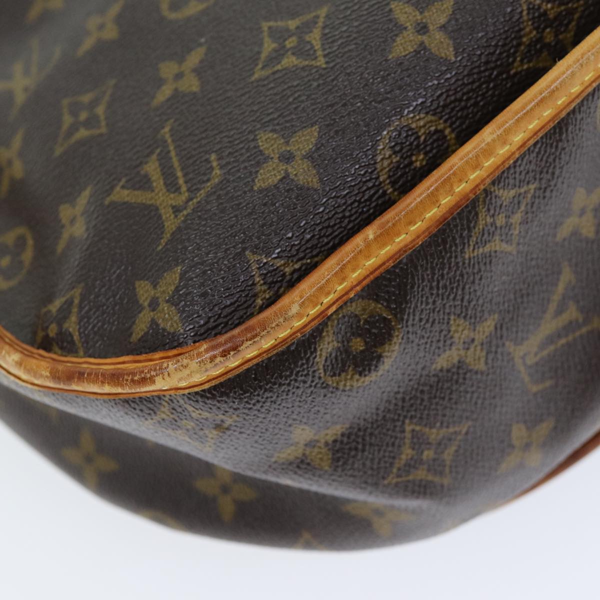 LOUIS VUITTON Monogram Menilmontant MM Shoulder Bag M40473 LV Auth 73077