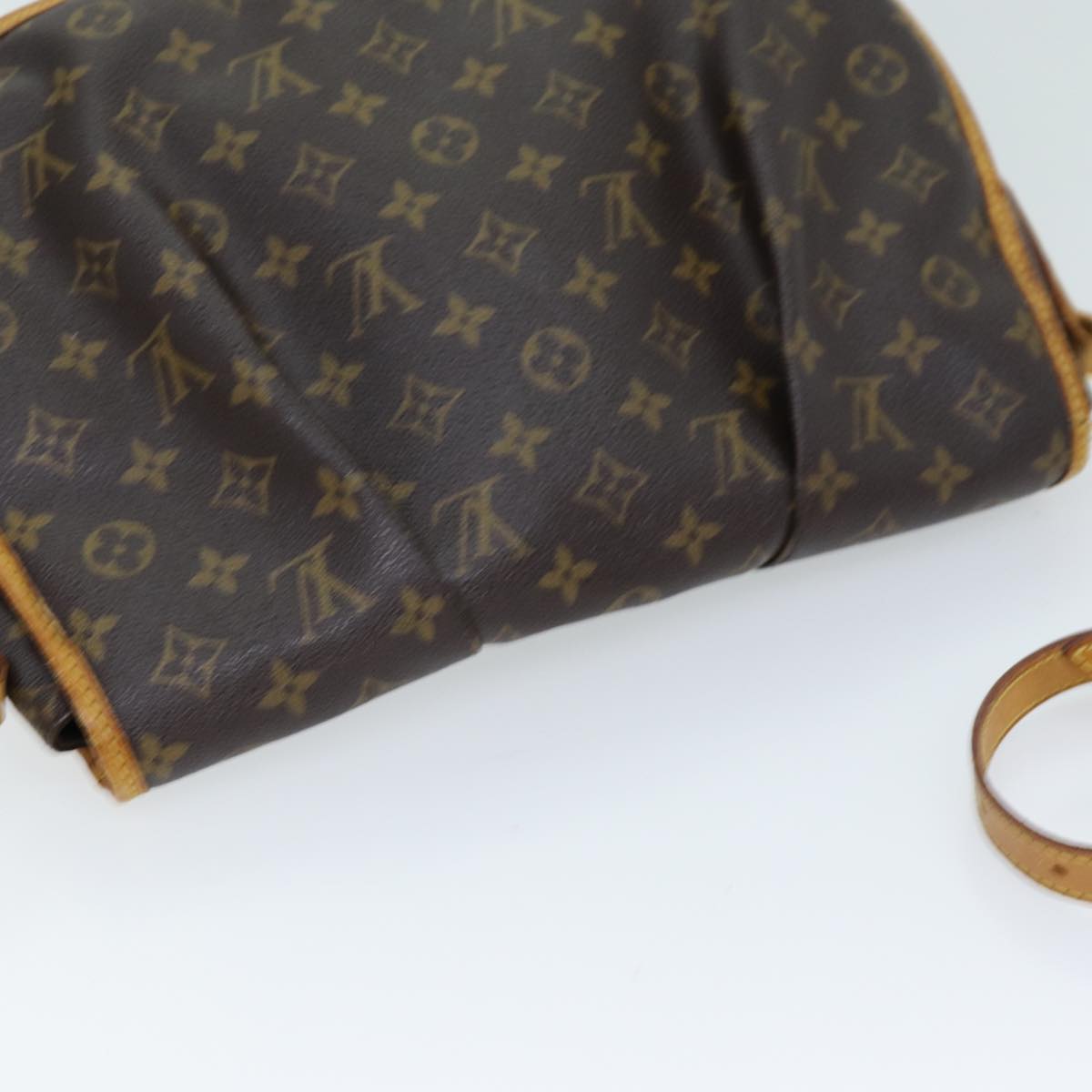 LOUIS VUITTON Monogram Menilmontant MM Shoulder Bag M40473 LV Auth 73077