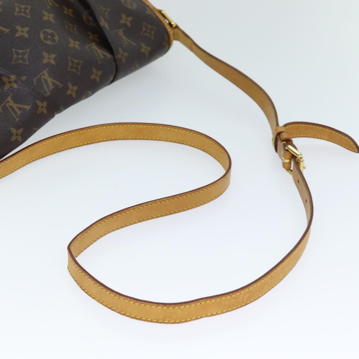 LOUIS VUITTON Monogram Menilmontant MM Shoulder Bag M40473 LV Auth 73077