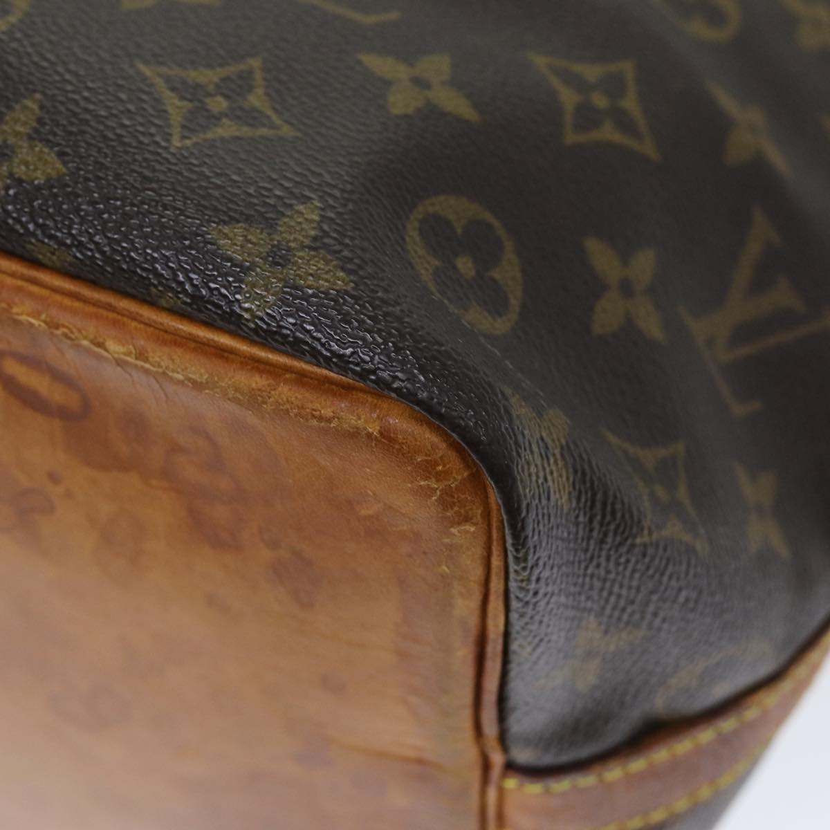 LOUIS VUITTON Monogram Petit Noe Shoulder Bag M42226 LV Auth 73435