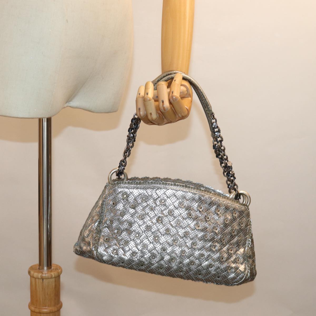 BOTTEGA VENETA INTRECCIATO Shoulder Bag Leather Silver 152676 Auth 74624