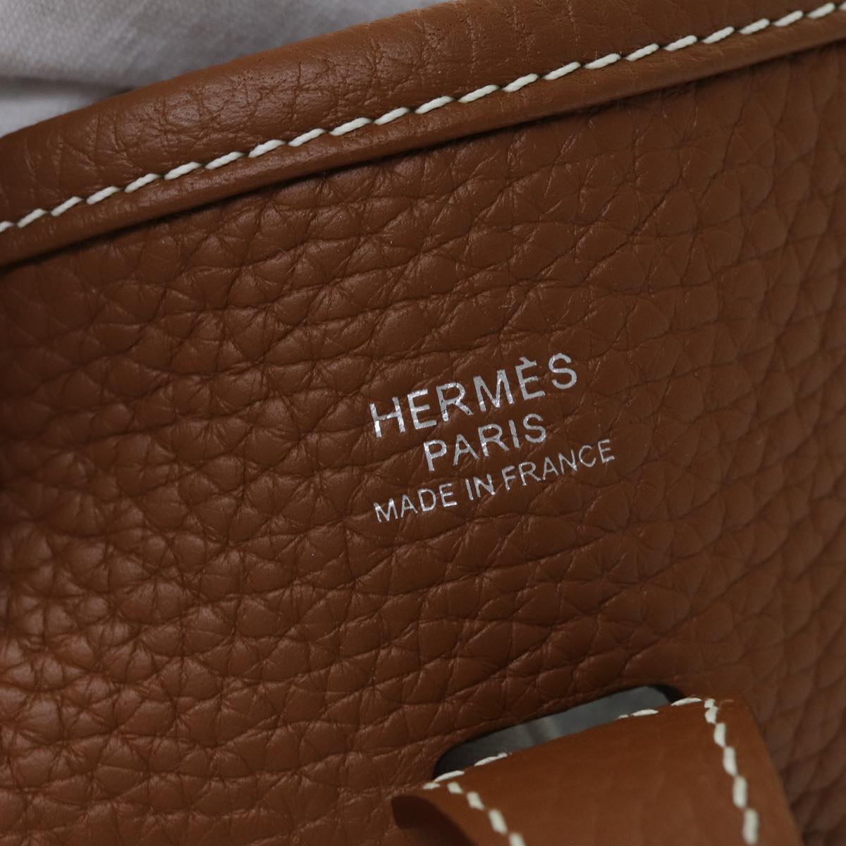 HERMES Evelyn 2 PM Shoulder Bag Taurillon Clemence Gold Auth 74761A