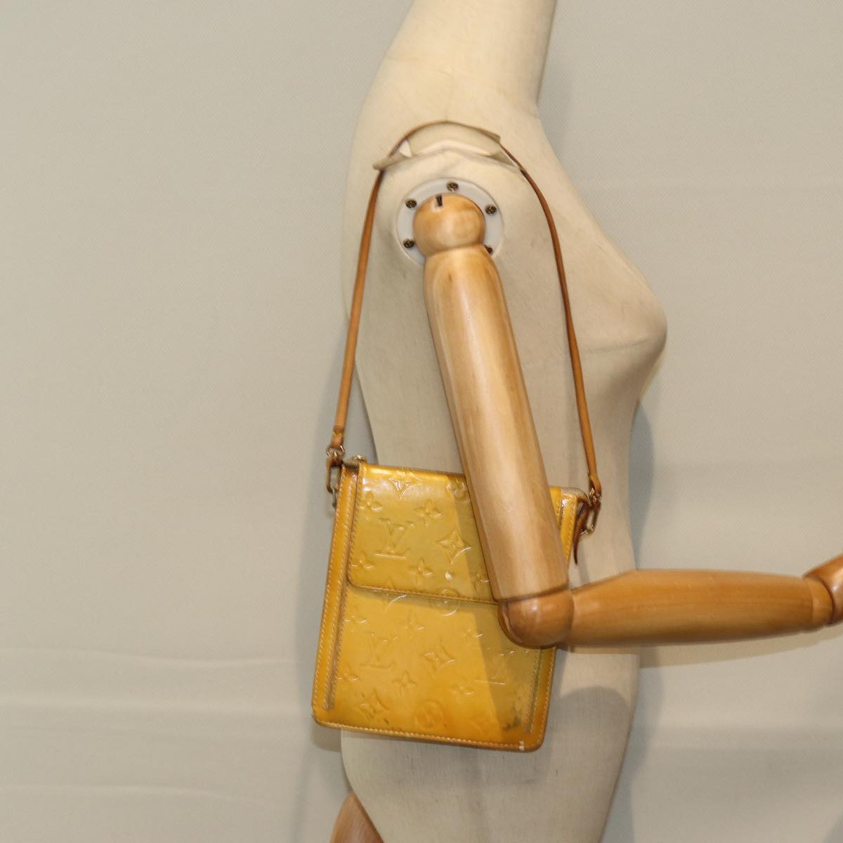 LOUIS VUITTON Monogram Vernis Motto Accessory Pouch Gris M91030 LV Auth 75041