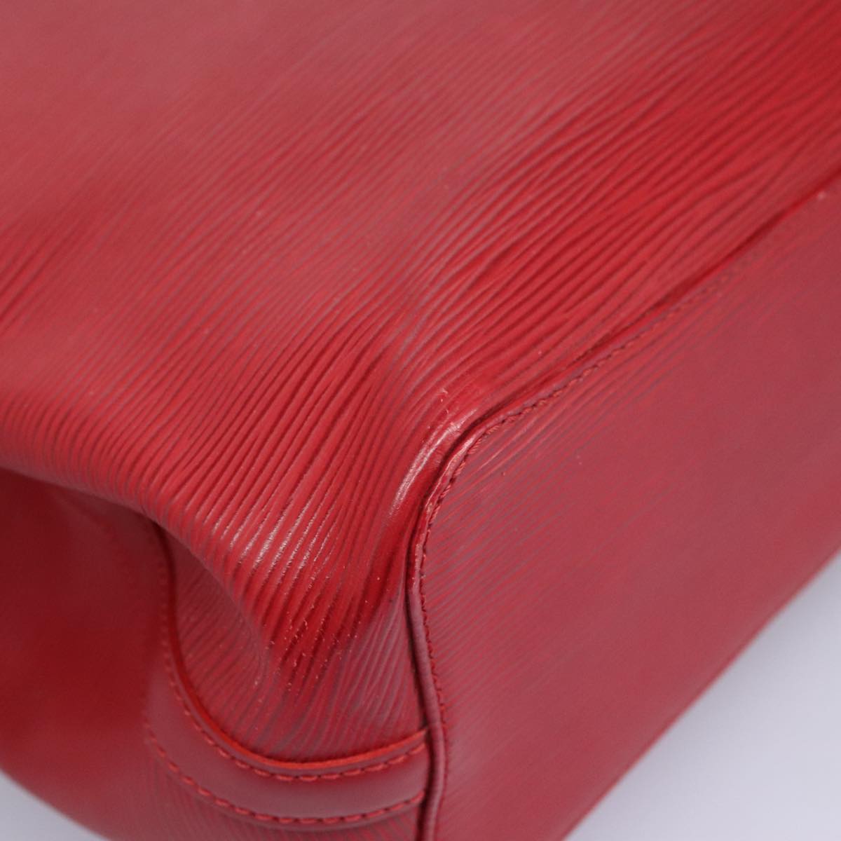 LOUIS VUITTON Epi Mandala MM Shoulder Bag Red M5889E LV Auth 75384