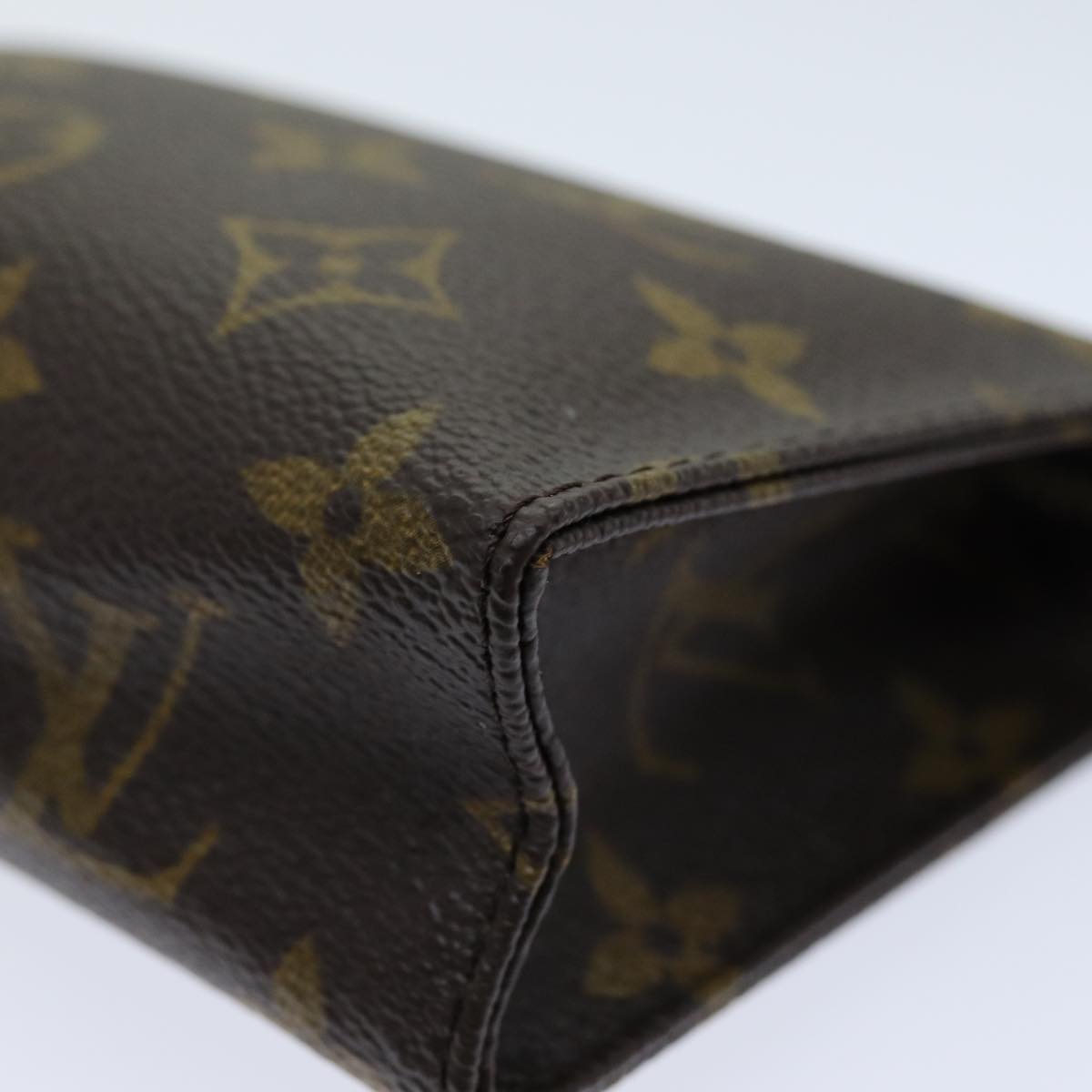 LOUIS VUITTON Monogram Poche Toilette 15 Pouch M47546 LV Auth 75701
