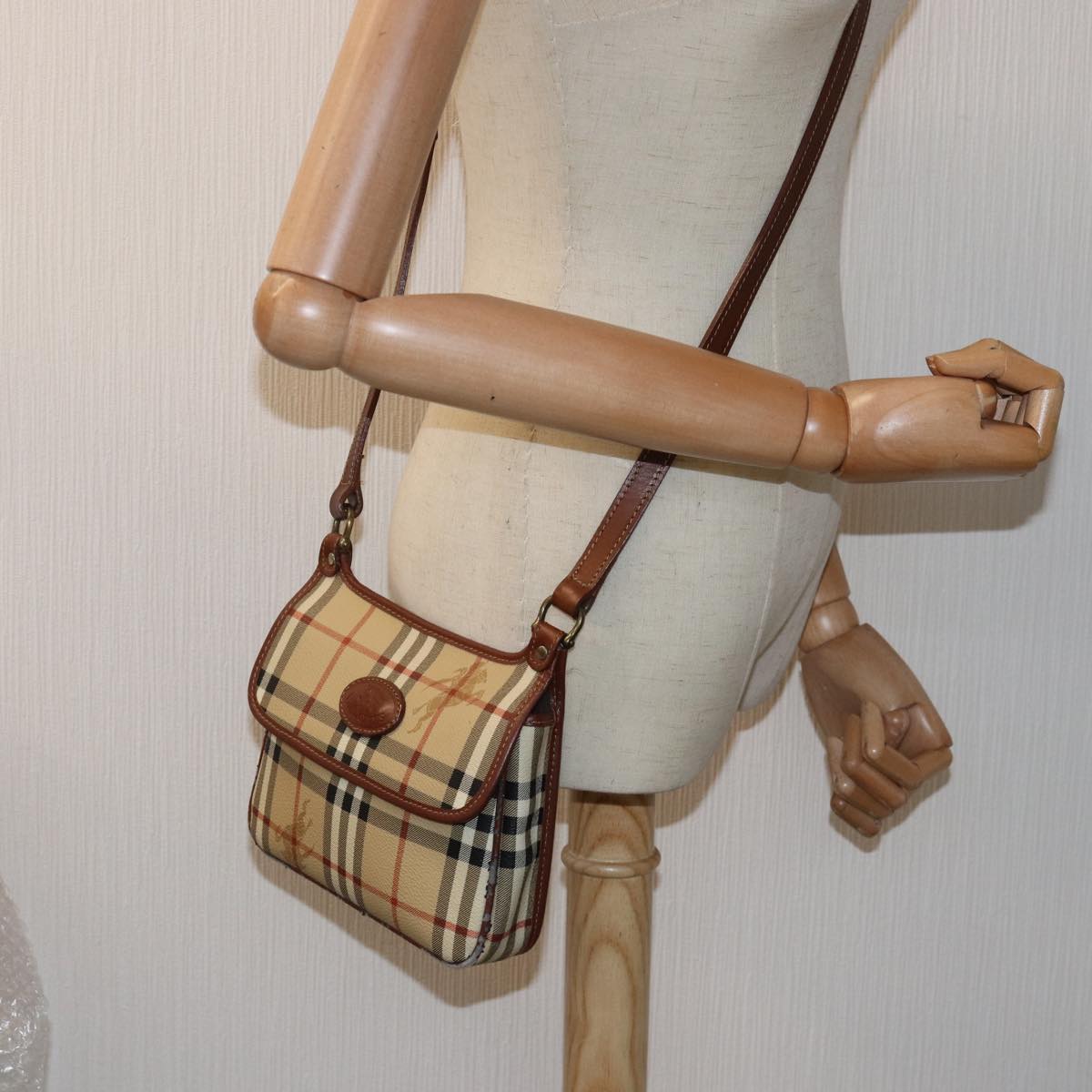 Burberrys Nova Check Shoulder Bag PVC Leather Beige Auth 76100