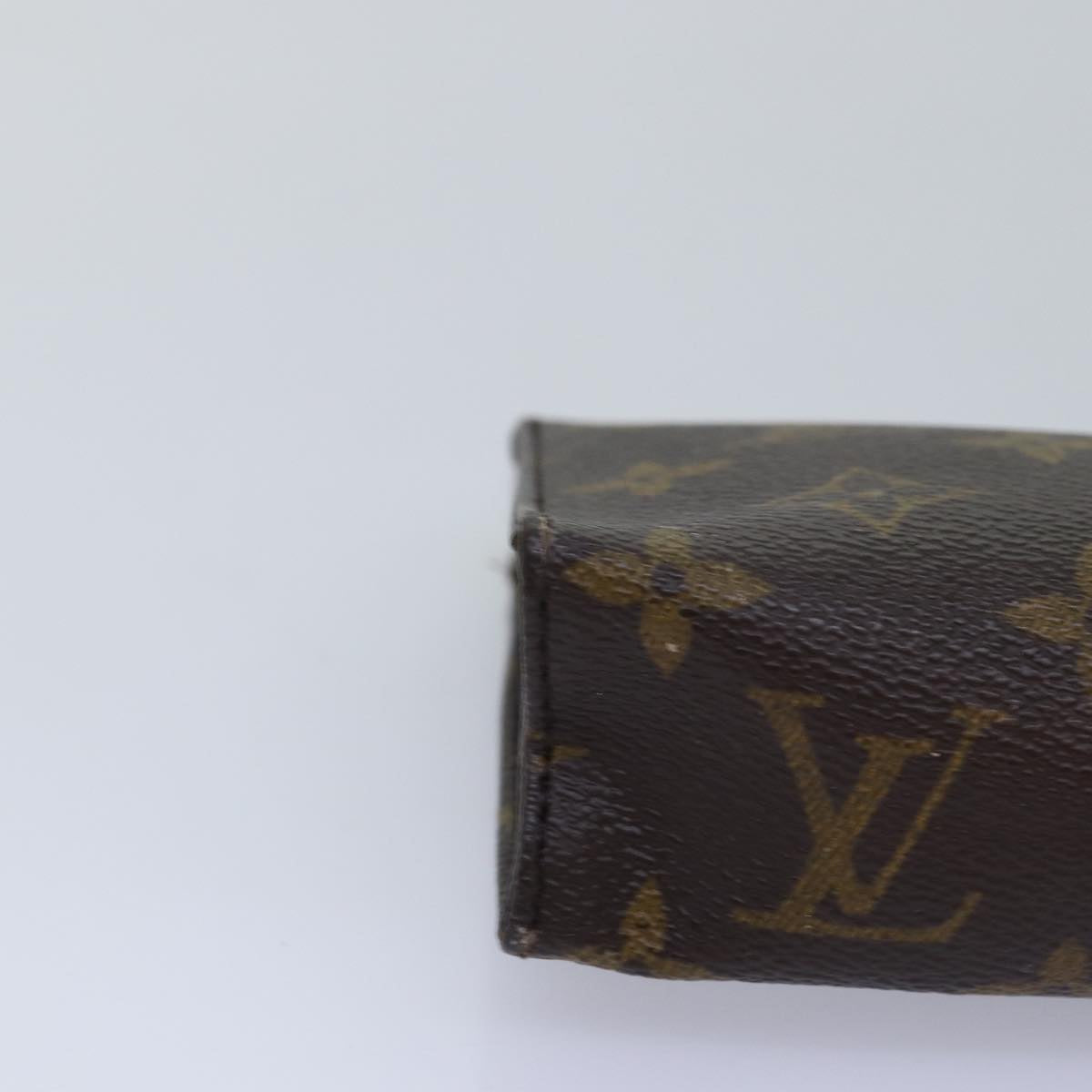 LOUIS VUITTON Monogram Poche Toilette 15 Pouch M47546 LV Auth 76270