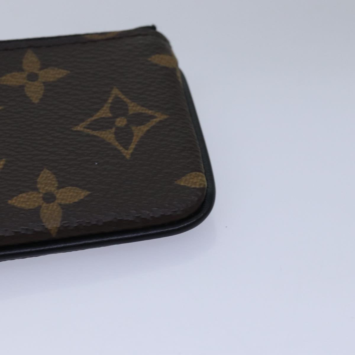 LOUIS VUITTON Monogram Solar Powered Ray Pochette Cles M44487 LV Auth 76436A