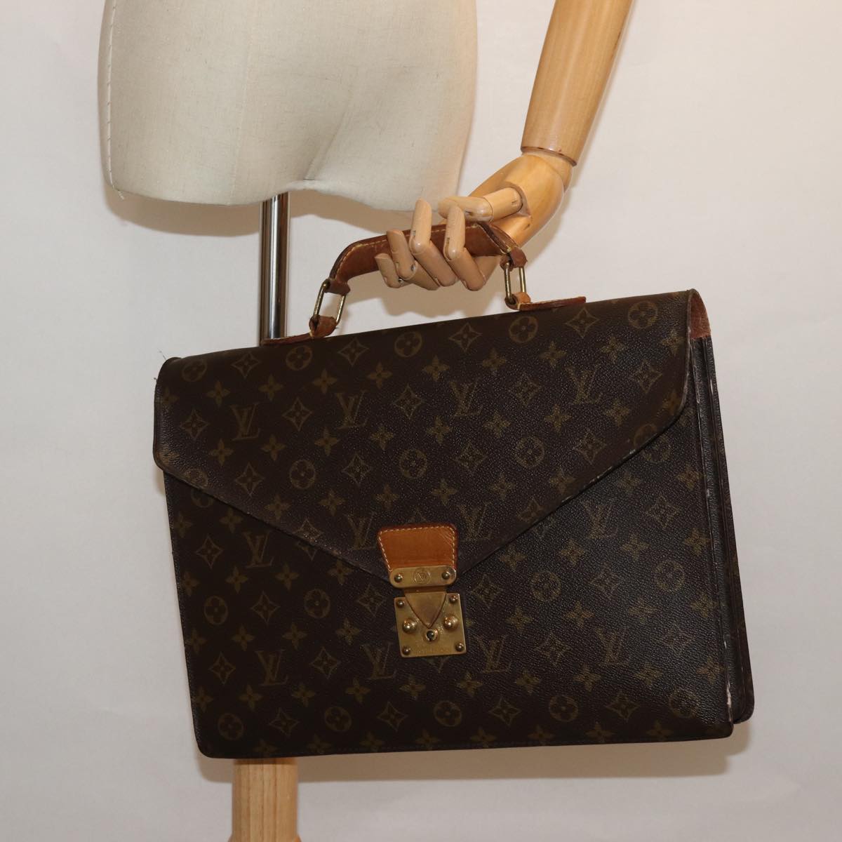 LOUIS VUITTON Monogram Serviette Conseiller Briefcase M53331 LV Auth 76500