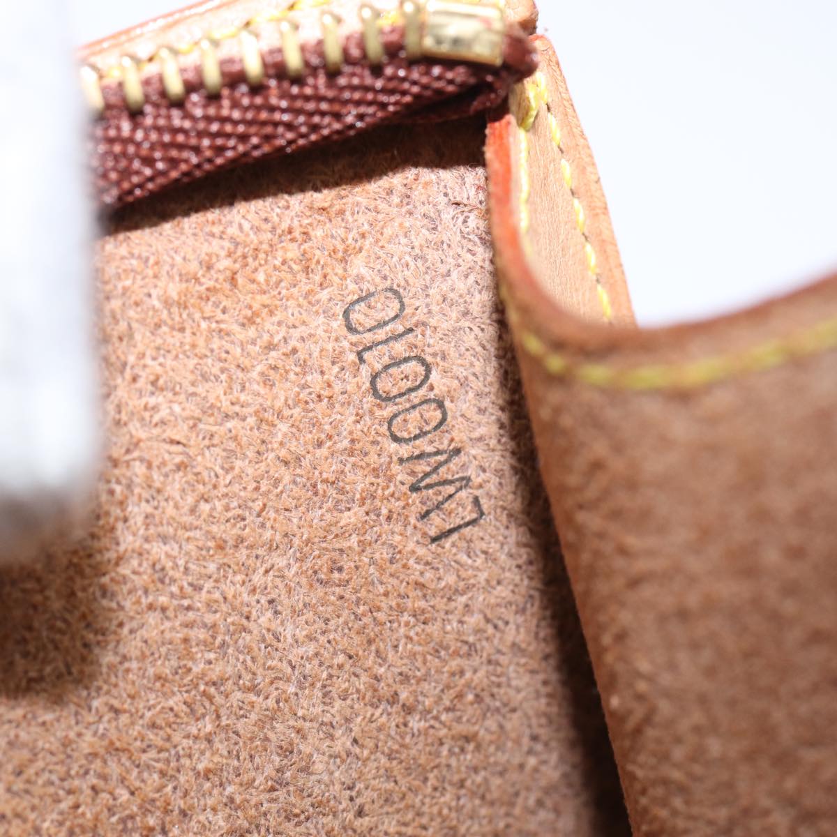 LOUIS VUITTON Nomad Cabas Ambre PM Pouch Leather Beige M92502 LV Auth 77251