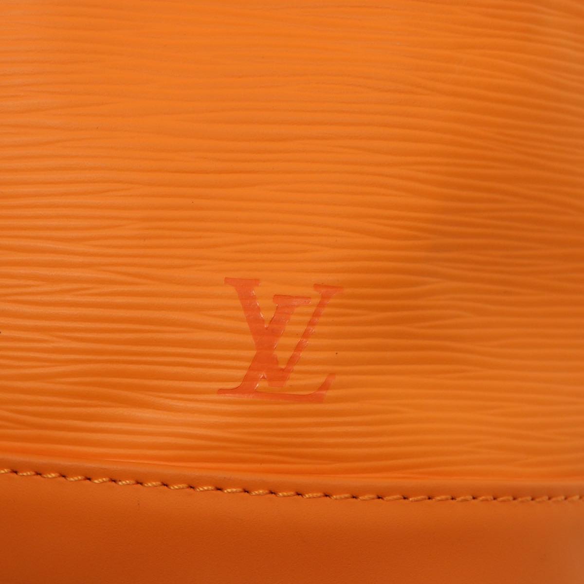 LOUIS VUITTON Epi Noe Shoulder Bag Orange Mandarin M5900H LV Auth 77300